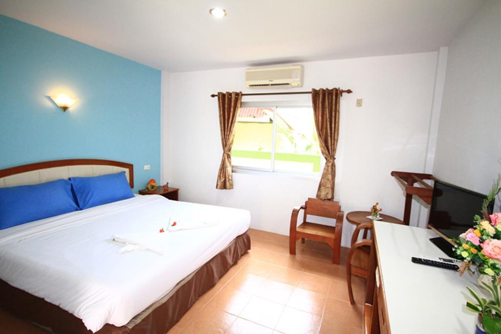 J.Holiday Inn Krabi town Quarto foto